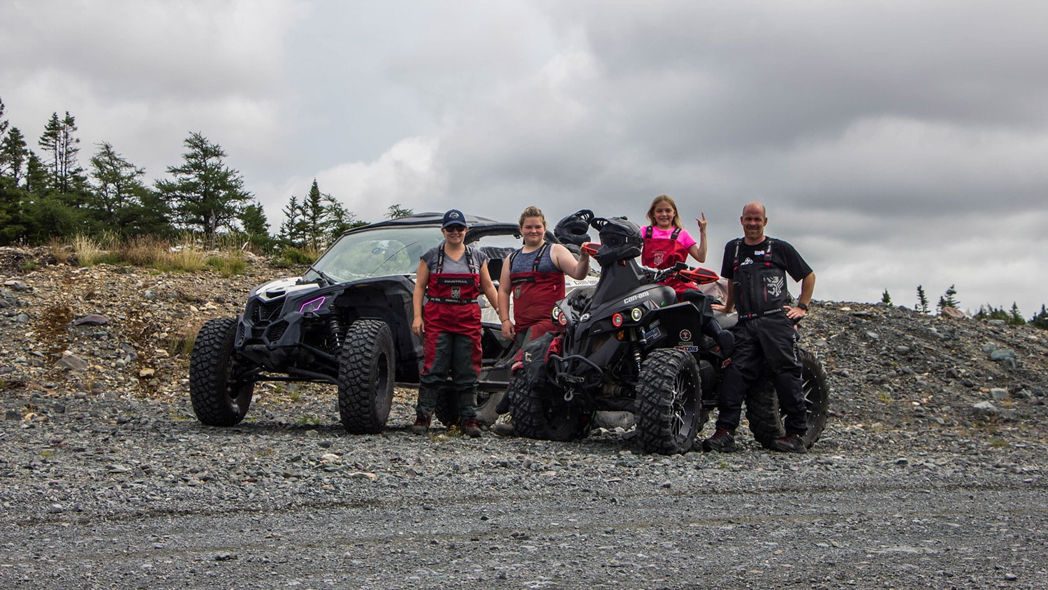 Équipement de VTT pour les jeunes que chaque enfant devrait porter : Guide pour les parents