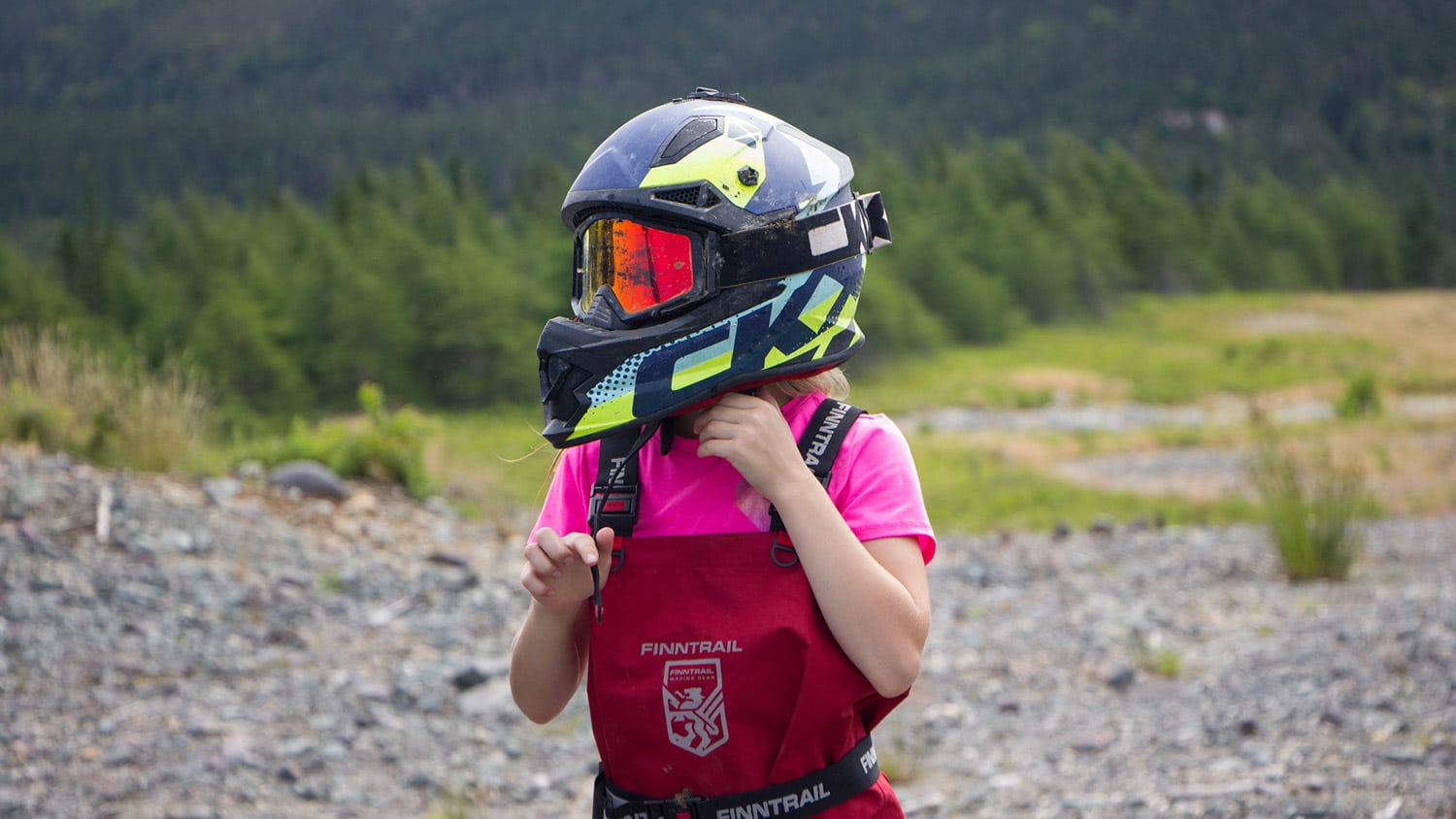 Équipement de VTT pour les jeunes que chaque enfant devrait porter : Guide pour les parents