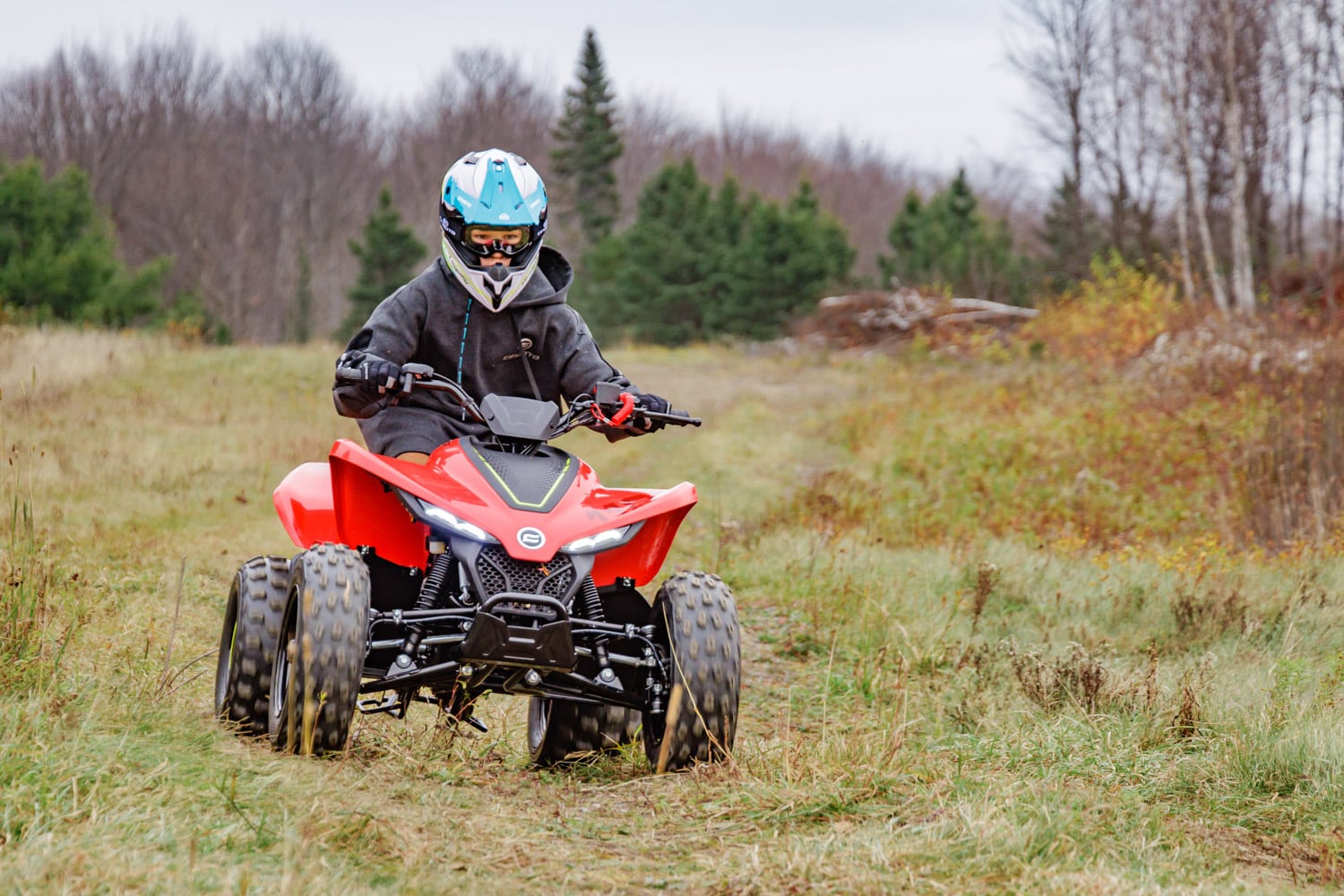 CF MOTO INITIE LES ENFANTS AU QUAD AVEC LE CFORCE 110