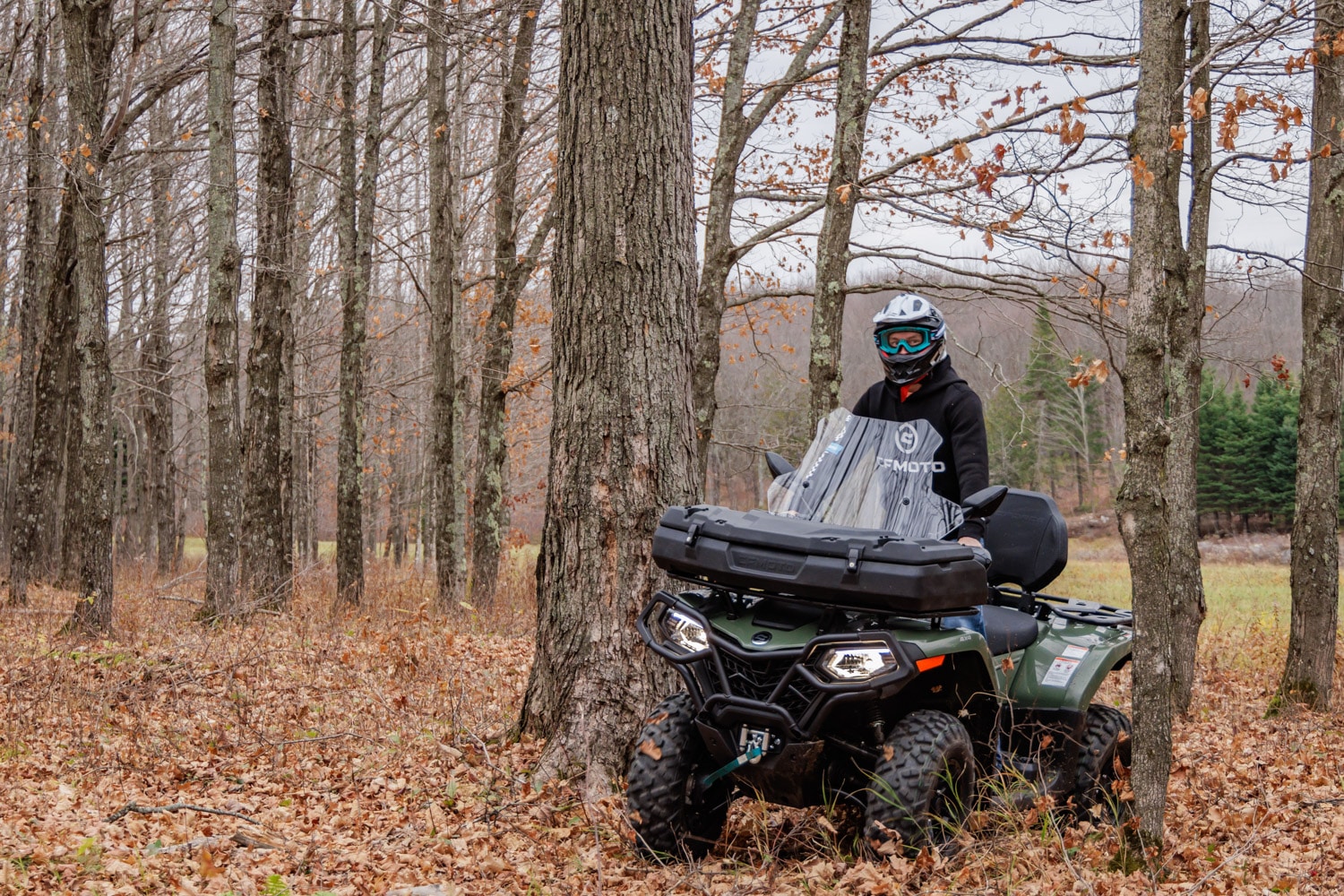 ROULEZ-SUR-LES-SENTIERS-AVEC-LE-VTT-CFMOTO-CFORCE-400-HO-EPS-2UP-2023