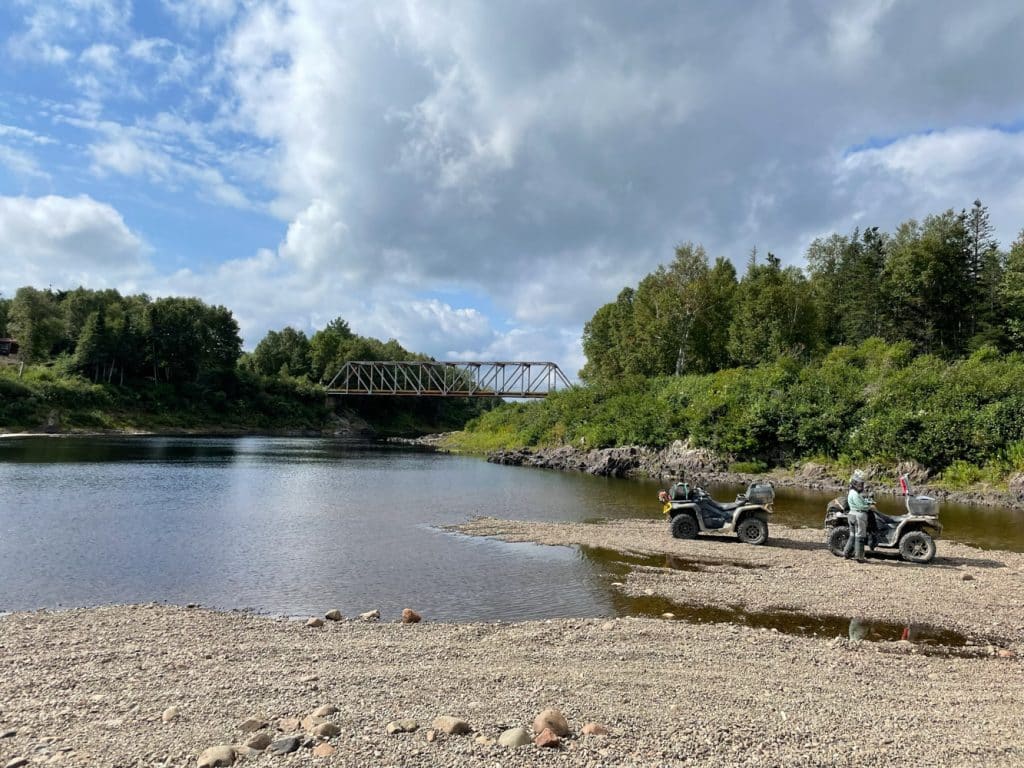 Traverser-Terre-Neuve-en-VTT