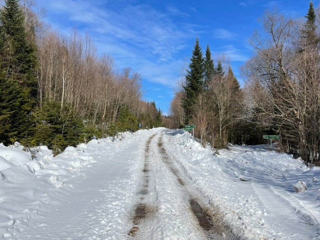 Randonnée-hivernale-en-quad-dans-les-Hautes-Laurentides