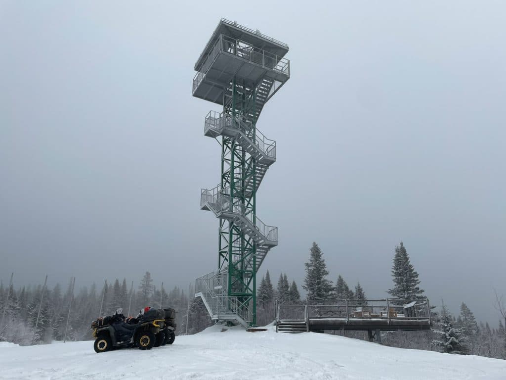 Randonnée-hivernale-en-quad-dans-les-Hautes-Laurentides