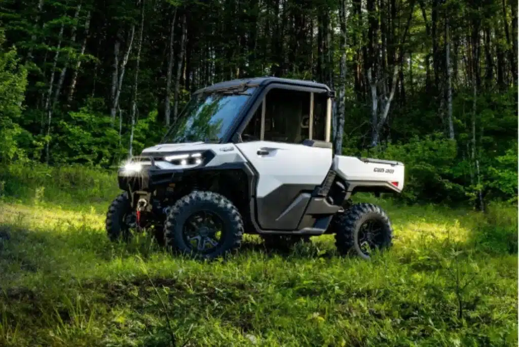Le tout nouveau Can-Am Defender HD11 2026 place la barre encore plus haut dans la catégorie des véhicules côte à côte utilitaires-récréatifs.