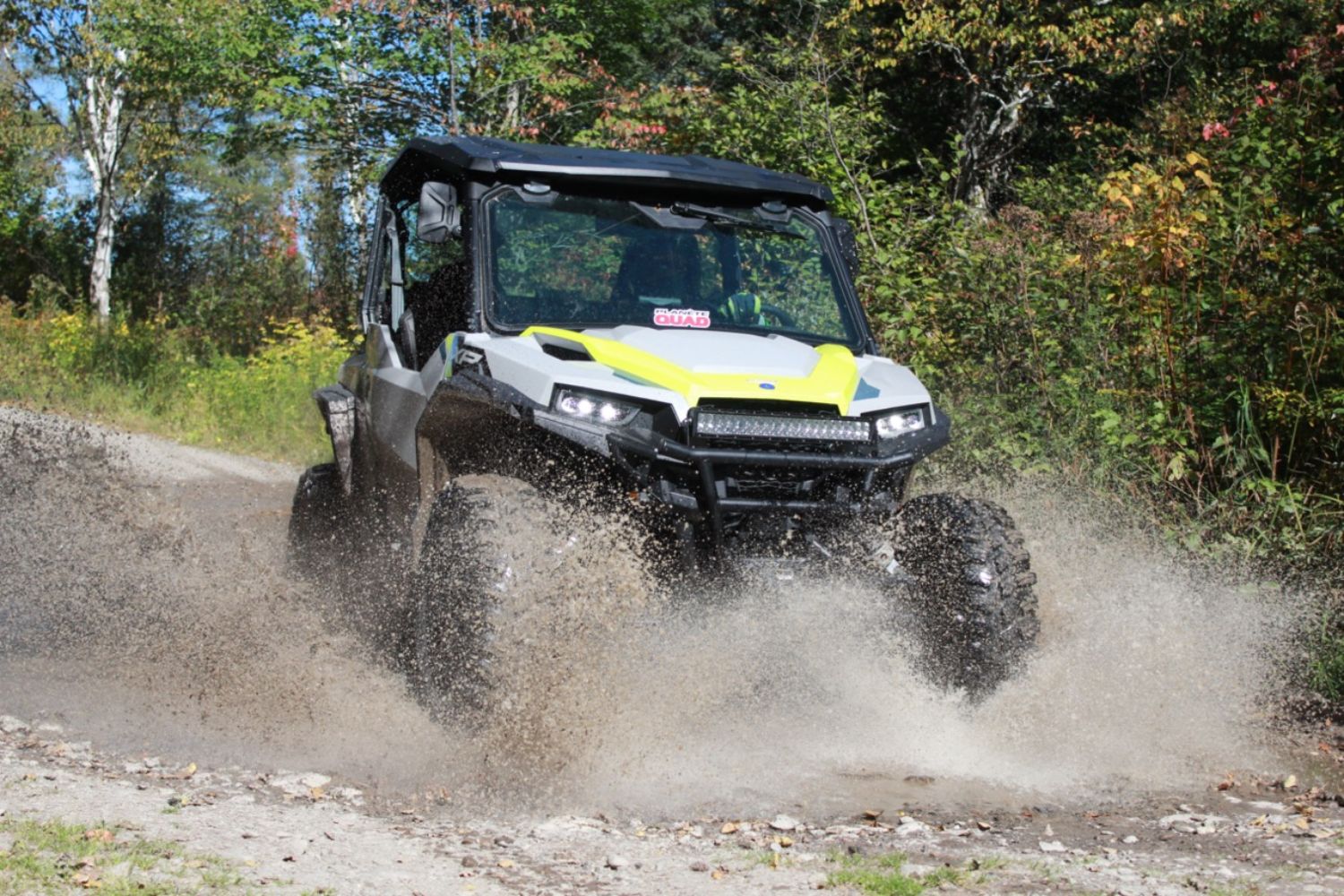Le General a une belle aisance dans ses déplacements.
