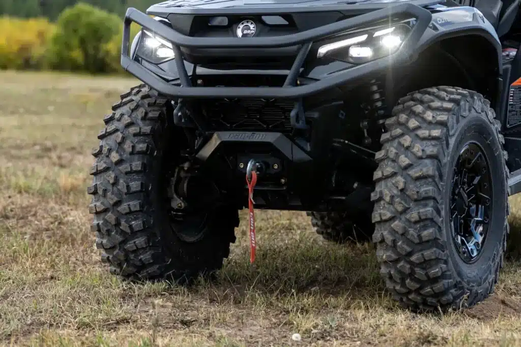 Treuil de 3500 lb est de série sur cette version.