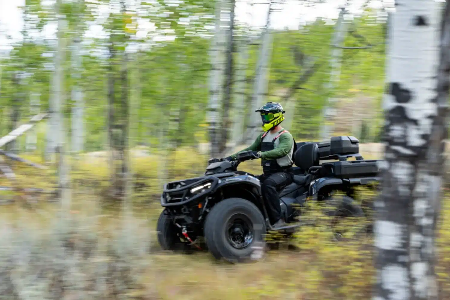 Filant à toute allure malgré sa vocation utilitaire.