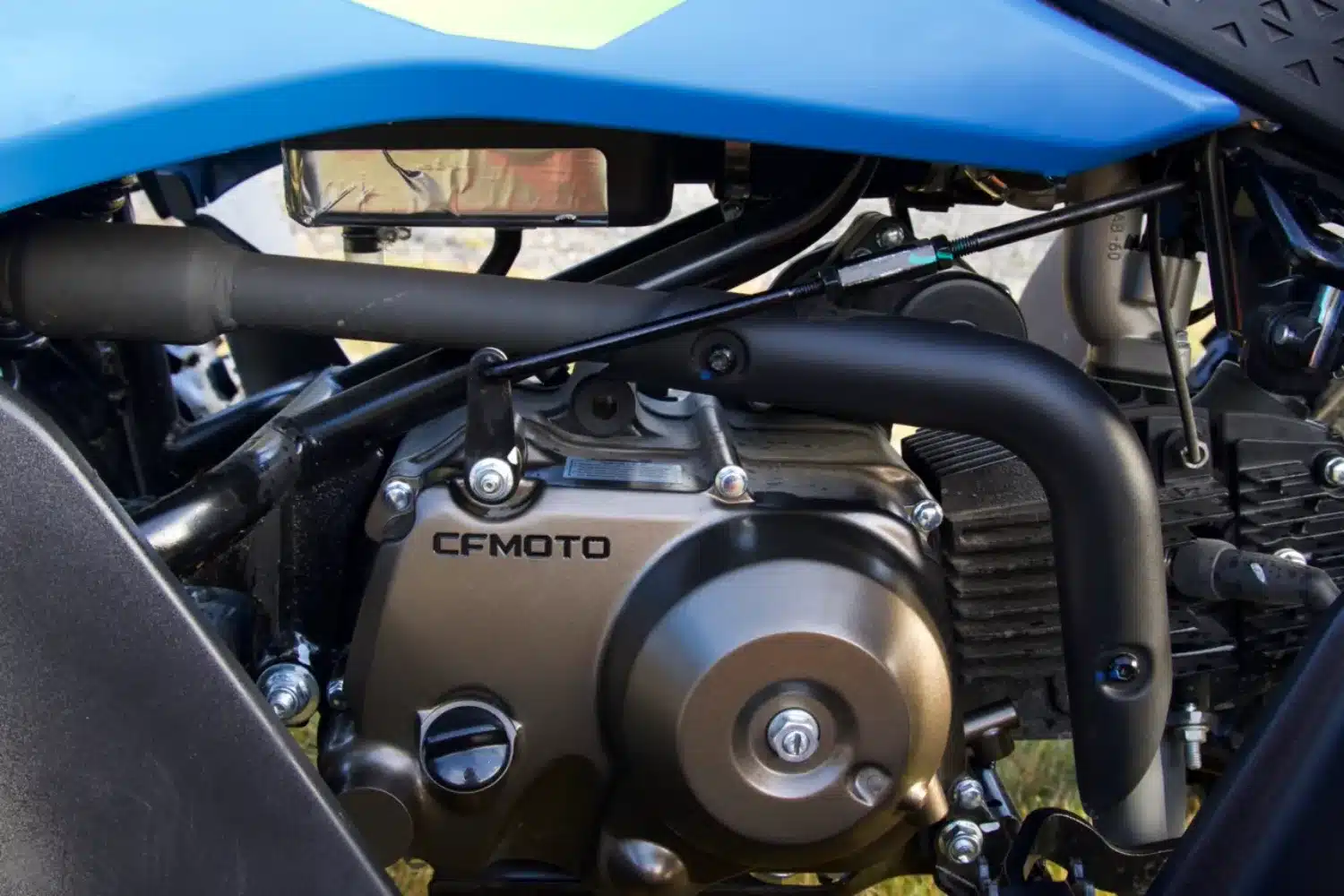 Le moteur a une puissance progressive