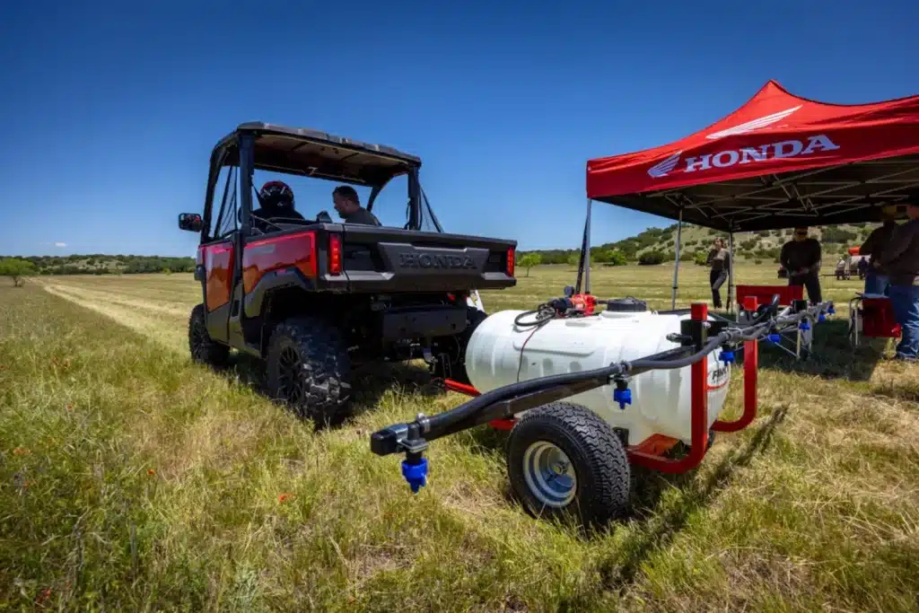 2026HondaPioneer1000Deluxe-event-102 – grande taille